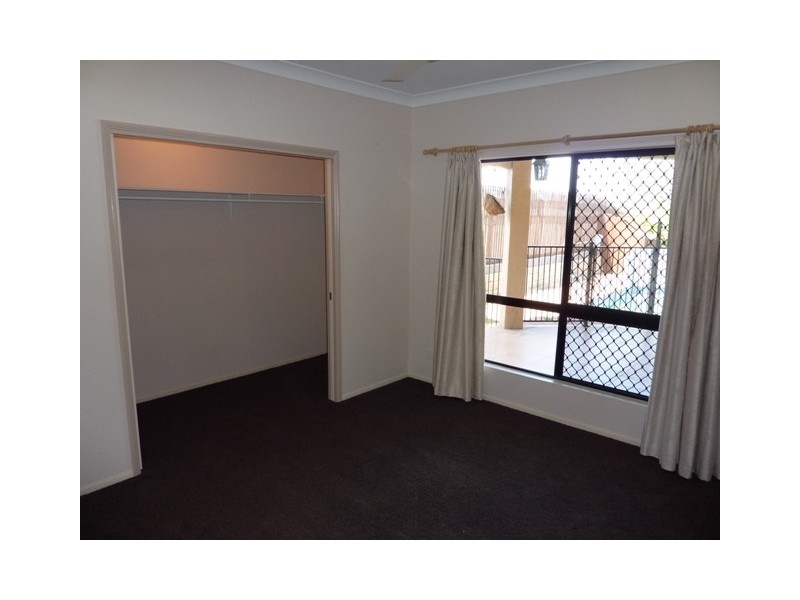 12 Knox Court, Mount Louisa QLD 4814