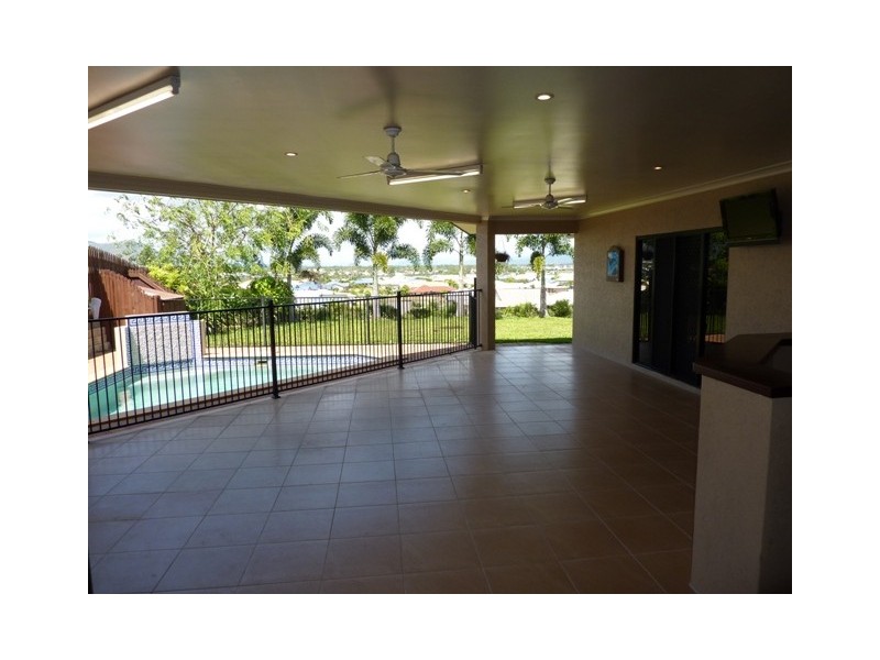 12 Knox Court, Mount Louisa QLD 4814