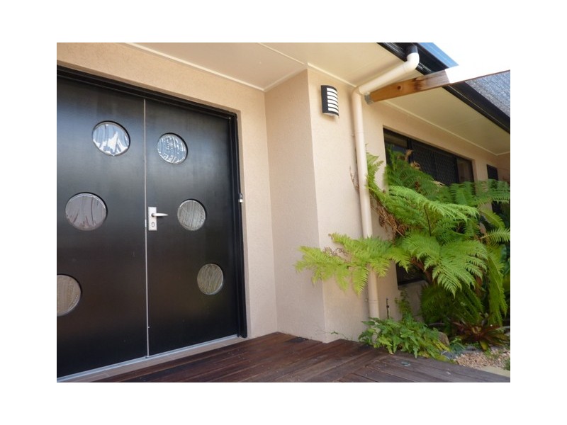 12 Knox Court, Mount Louisa QLD 4814