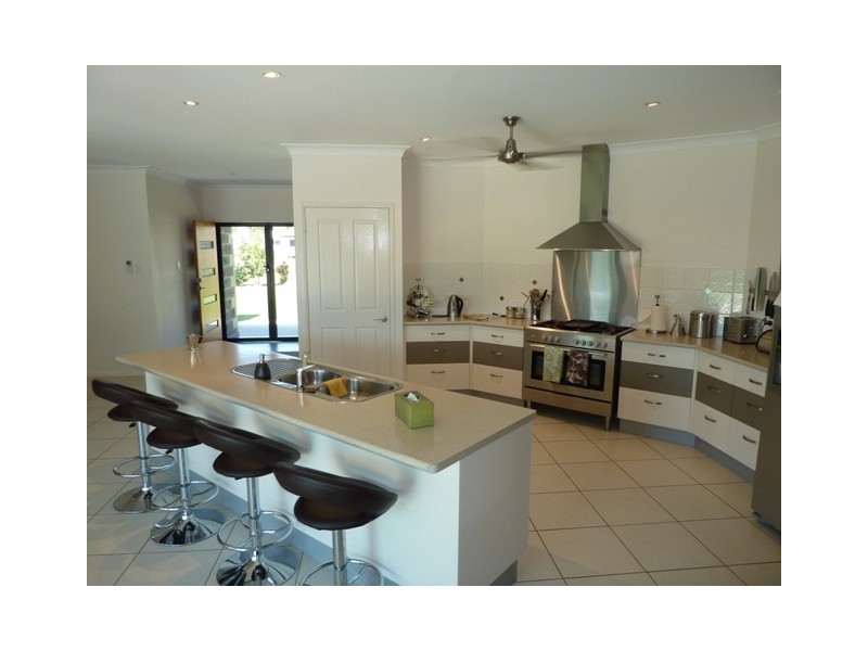 4 Caspian Ct, Kelso QLD 4815