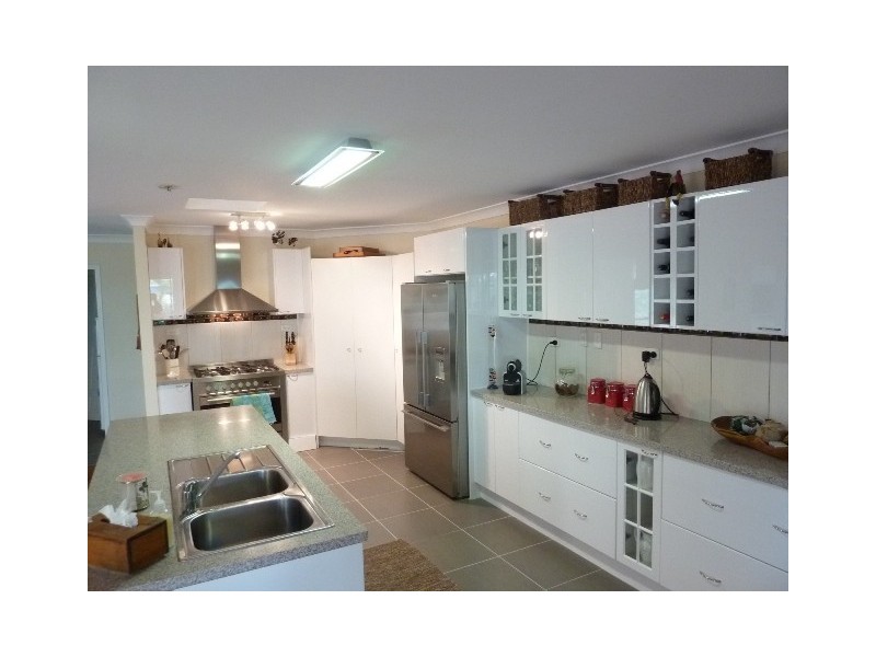 22 Elberry Cres, Kelso QLD 4815