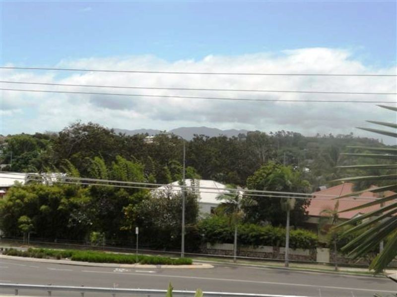 Unit 5/64 Warburton Street, North Ward QLD 4810