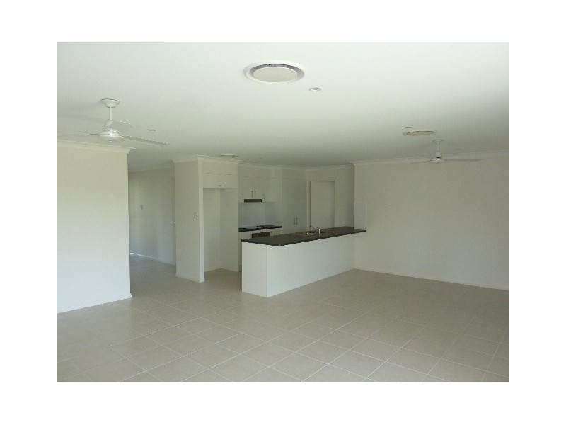35  Beach Court, Balgal Beach QLD 4816