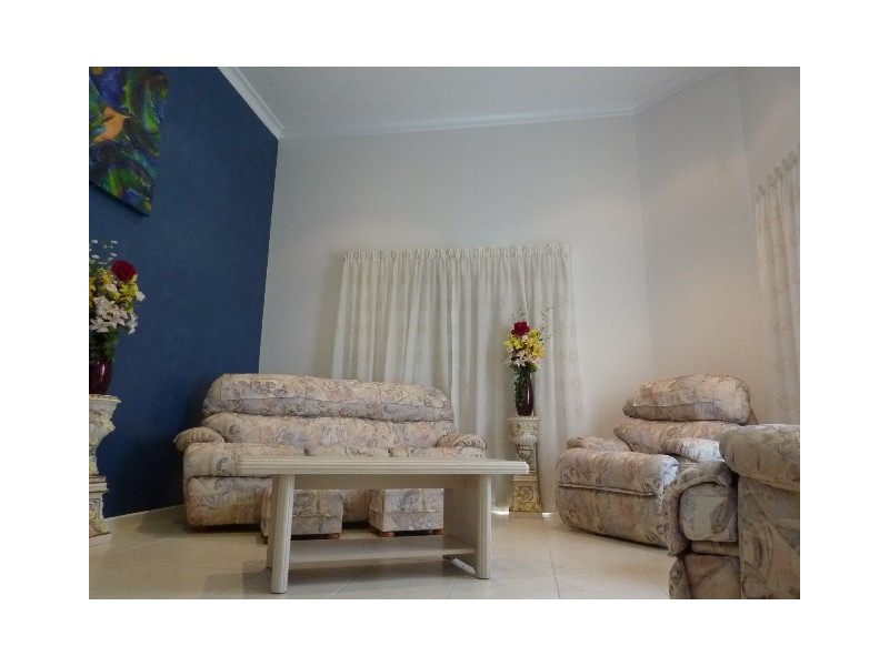 16 Minstrel Ct, Bushland Beach QLD 4818