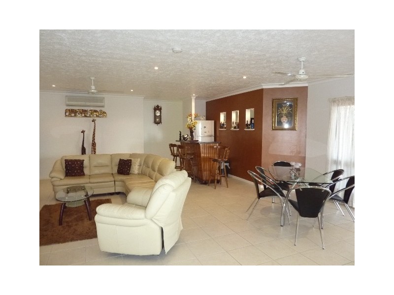16 Minstrel Ct, Bushland Beach QLD 4818