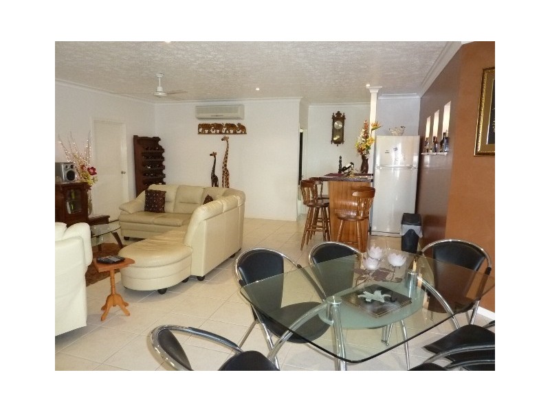 16 Minstrel Ct, Bushland Beach QLD 4818
