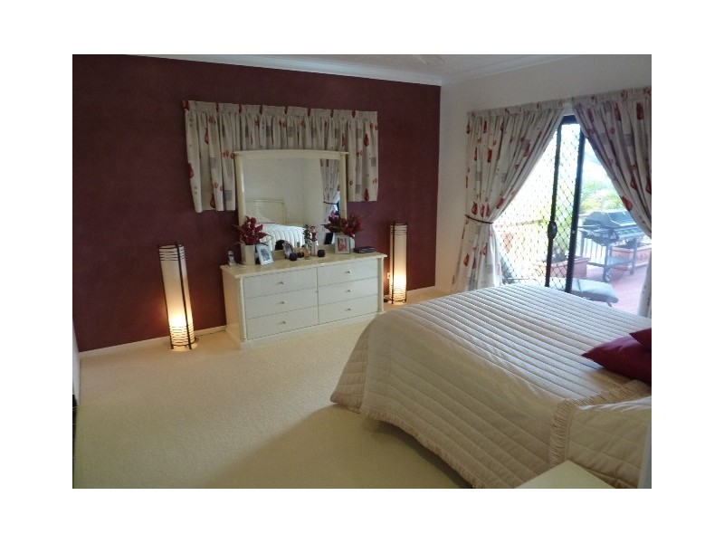 16 Minstrel Ct, Bushland Beach QLD 4818