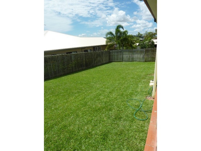 16 Minstrel Ct, Bushland Beach QLD 4818