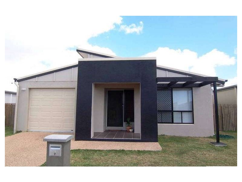 7 Laurie Motti Parade, Kirwan QLD 4817