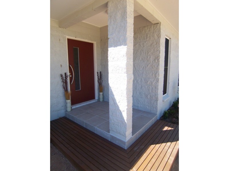 5 Strawberry Road, Kelso QLD 4815