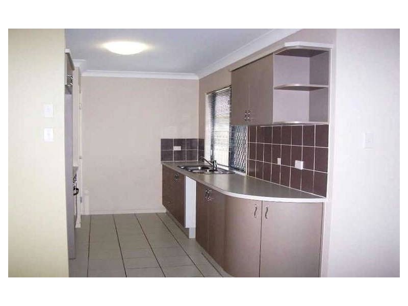 3 Chancellor Court, Kelso QLD 4815