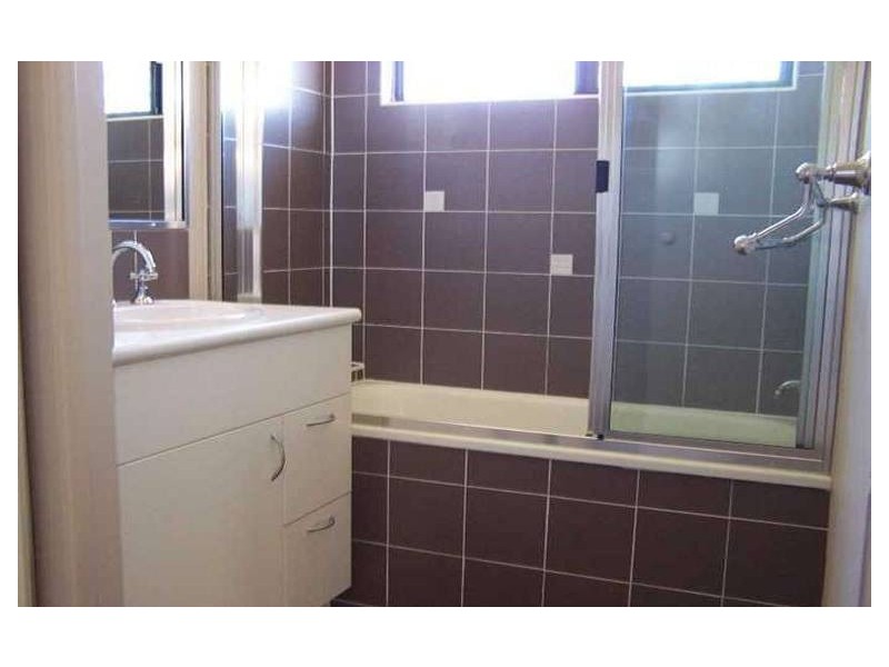 3 Chancellor Court, Kelso QLD 4815