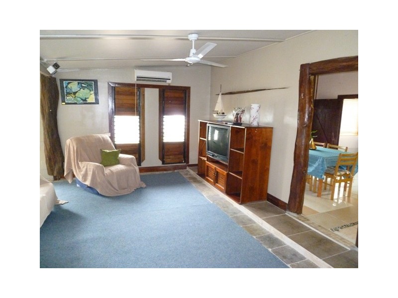 44 Batley Parade, Beach Holm via, Bushland Beach QLD 4818