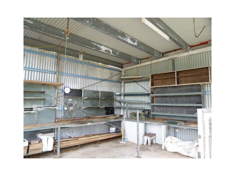 44 Batley Parade, Beach Holm via, Bushland Beach QLD 4818