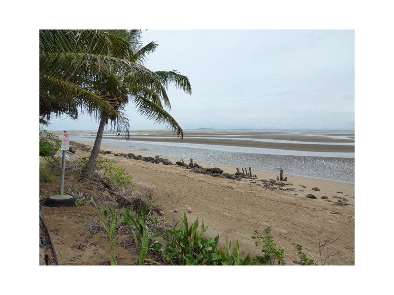 44 Batley Parade, Beach Holm via, Bushland Beach QLD 4818