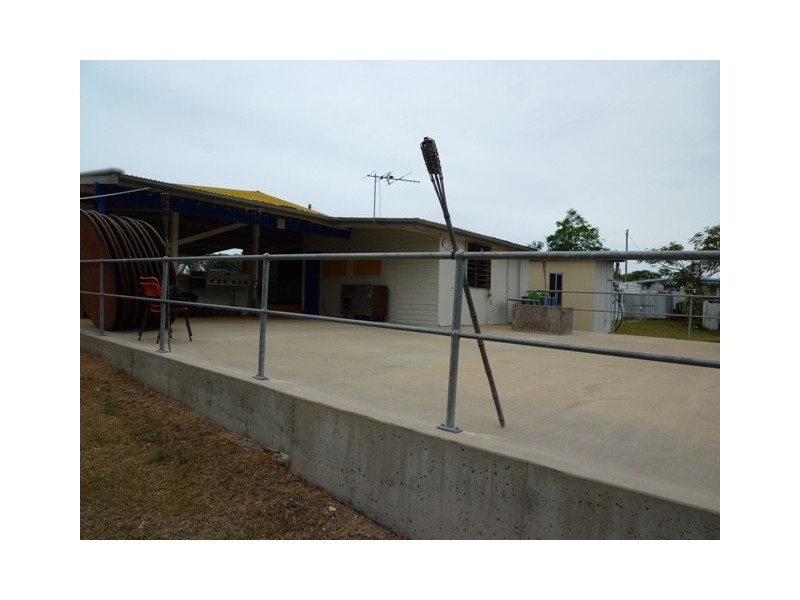 44 Batley Parade, Beach Holm via, Bushland Beach QLD 4818