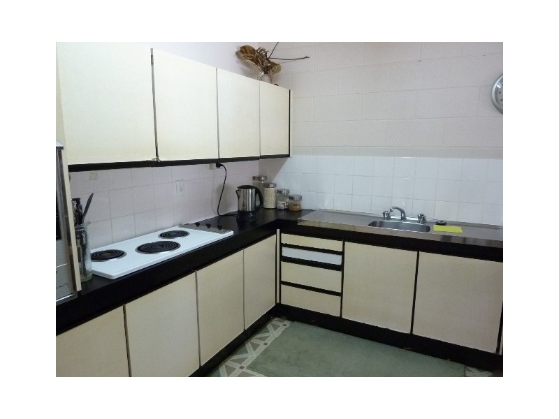 2-116 Thirteenth, Railway Estate QLD 4810