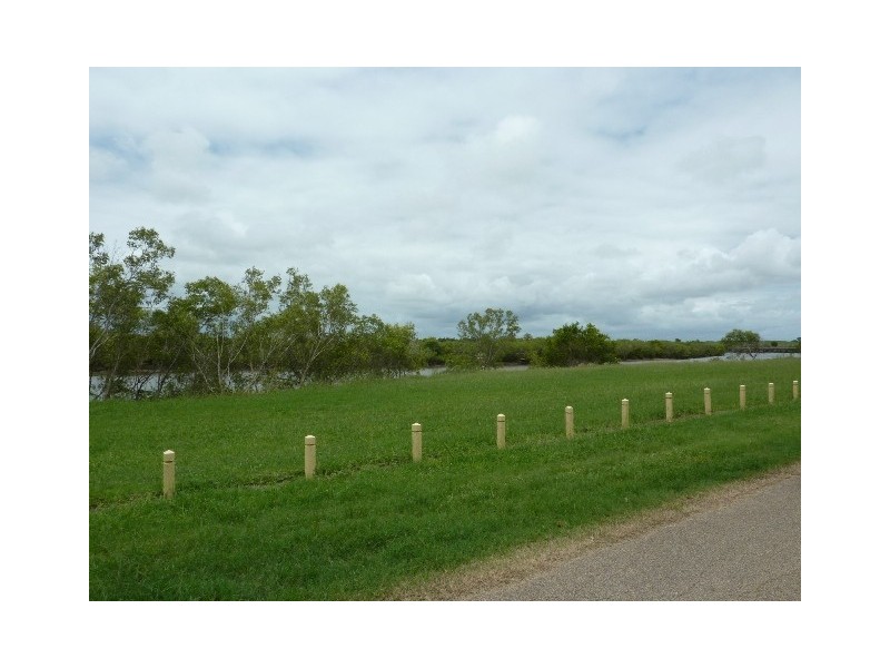 2-116 Thirteenth, Railway Estate QLD 4810