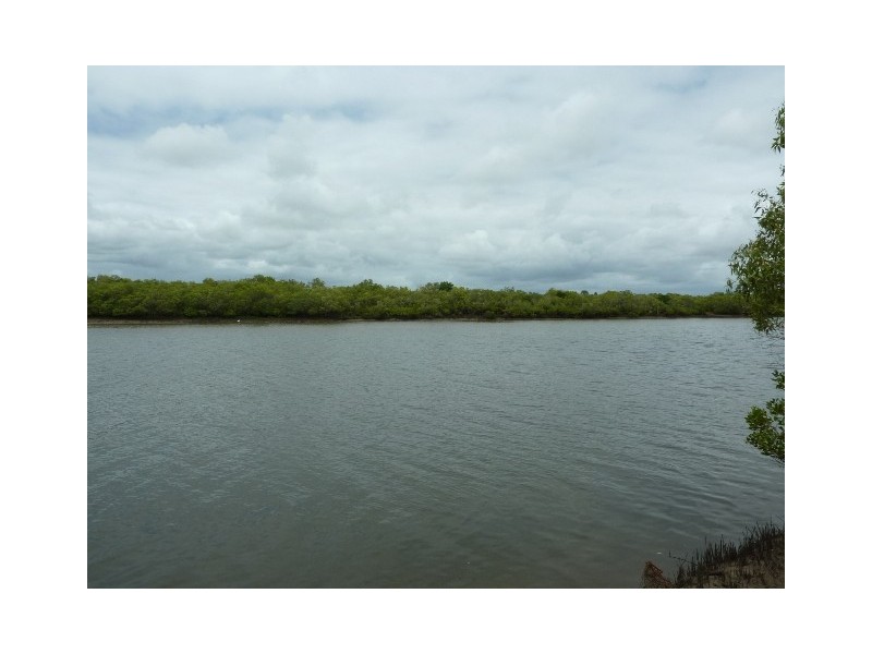 2-116 Thirteenth, Railway Estate QLD 4810