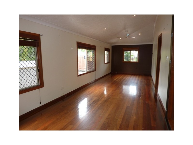 27 Cali Ct, Mount Low QLD 4818