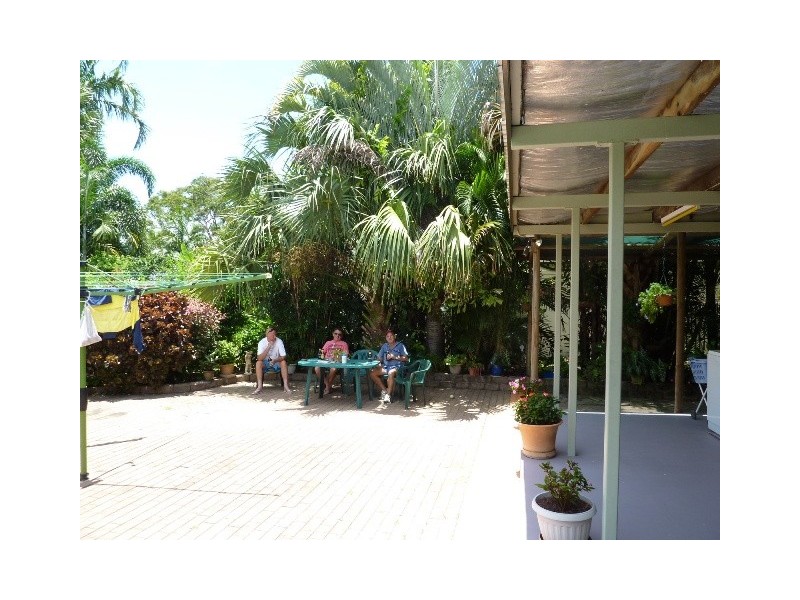 West End QLD 4810