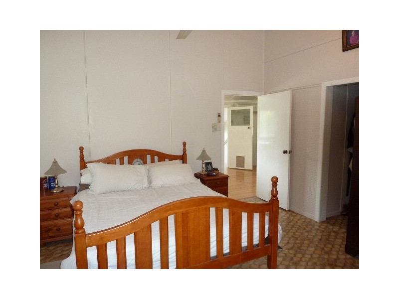 West End QLD 4810