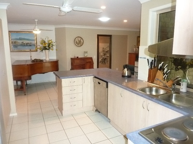 49 Wallace Cct, Kirwan QLD 4817