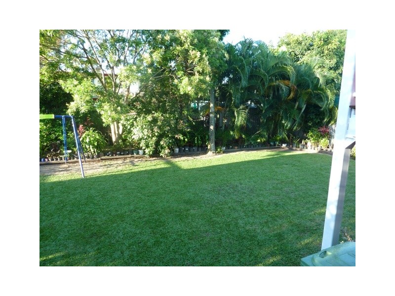 9 Bainbridge Street, Heatley QLD 4814