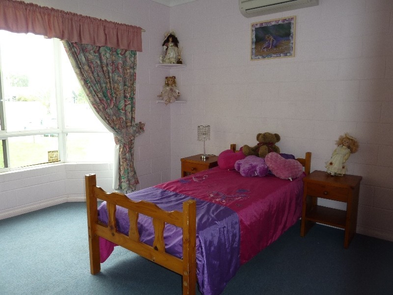 4 Ritz Court, Rasmussen QLD 4815