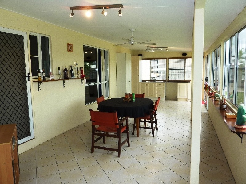 4 Ritz Court, Rasmussen QLD 4815