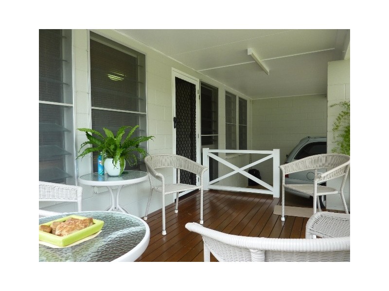 2/116 Thirteenth, Railway Estate QLD 4810