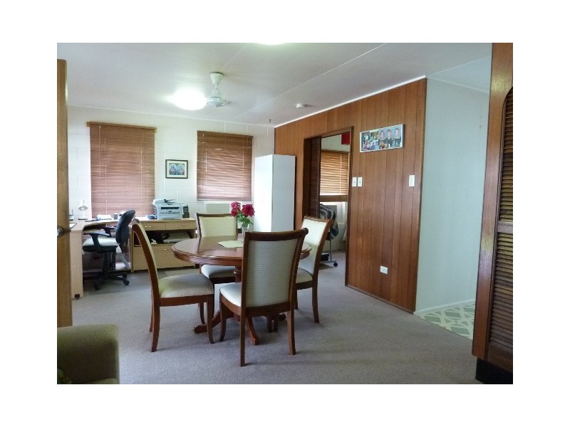 2/116 Thirteenth, Railway Estate QLD 4810