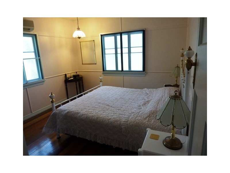 29 Ahearne Street, Hermit Park QLD 4812