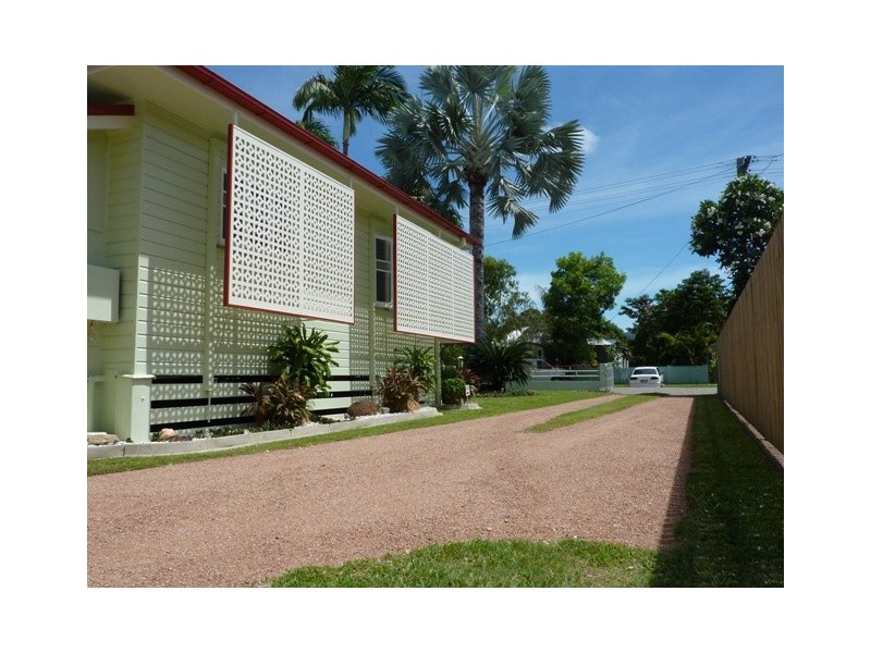 29 Ahearne Street, Hermit Park QLD 4812
