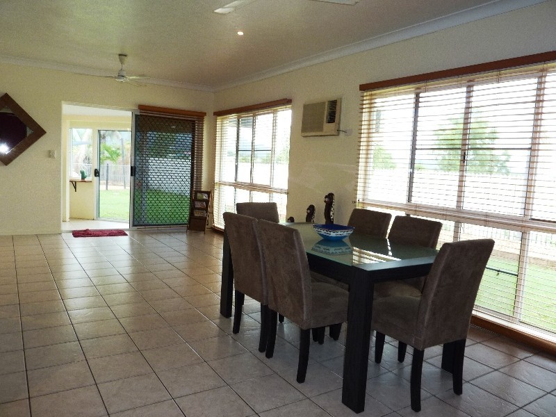 4 Ritz Court, Rasmussen QLD 4815