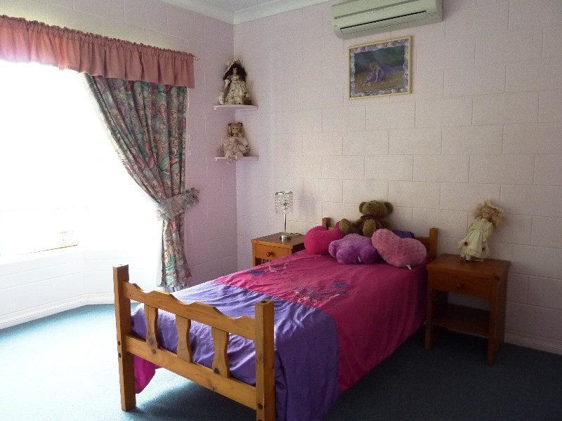 4 Ritz Court, Rasmussen QLD 4815