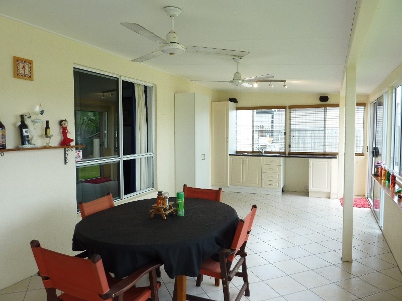4 Ritz Court, Rasmussen QLD 4815