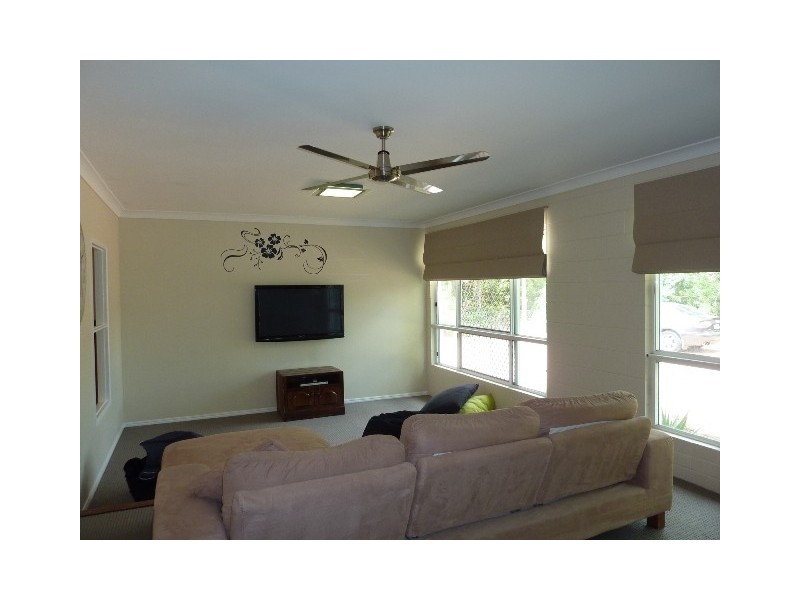 22 Elberry Cres, Kelso QLD 4815