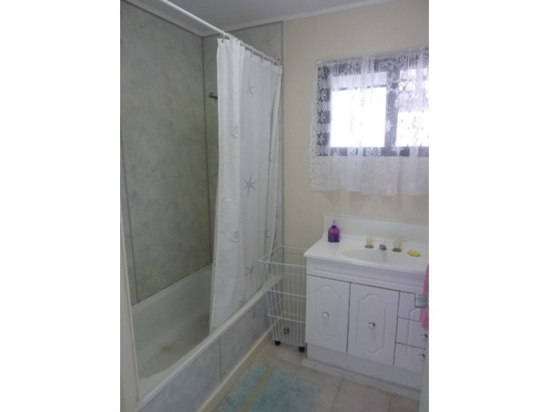 5 Hicks Street, Kirwan QLD 4817