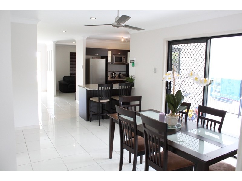 9 Dugong Ct, Bushland Beach QLD 4818