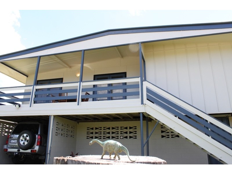 48 Dalpura Av, Cranbrook QLD 4814