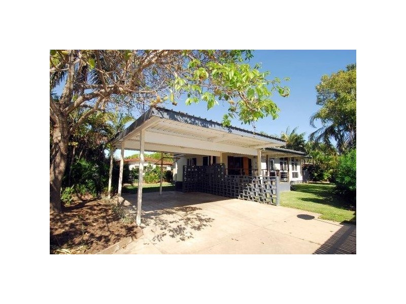 12 Lindeman Avenue, Cranbrook QLD 4814