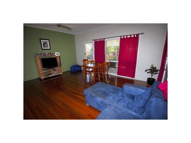 12 Lindeman Avenue, Cranbrook QLD 4814