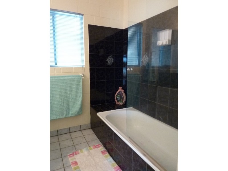 4 Ritz Court, Townsville QLD 4810