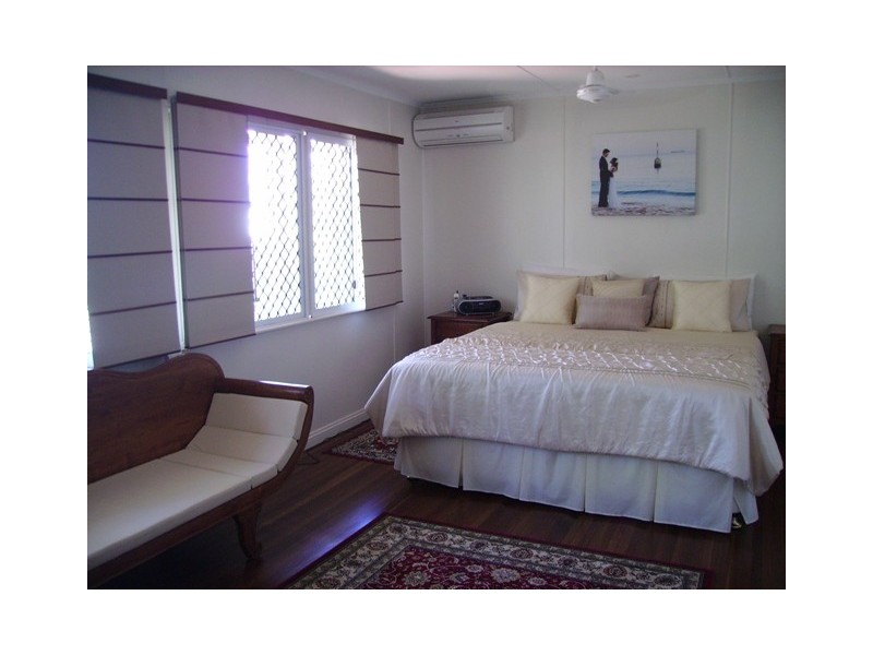 West End QLD 4810