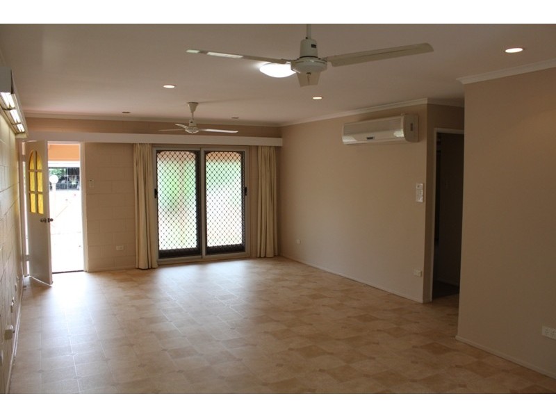 18  Barellan Street, Cranbrook QLD 4814