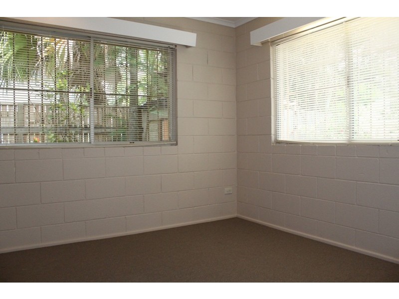 18  Barellan Street, Cranbrook QLD 4814