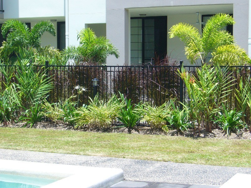 6  Henry Street, West End QLD 4810