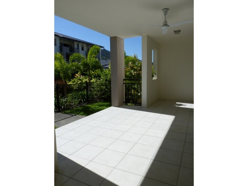 6  Henry Street, West End QLD 4810