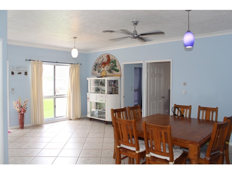 15 Bonnett Rd, Mount Low QLD 4818